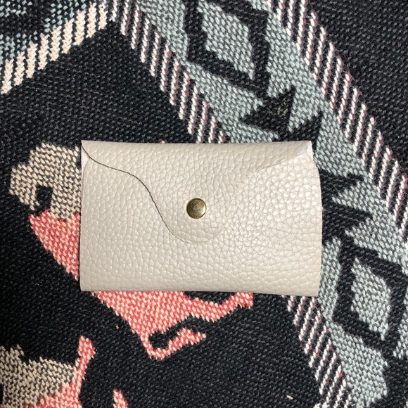 4 piece handbag, crossbody, wristlet & card holder - Picture 4 of 10